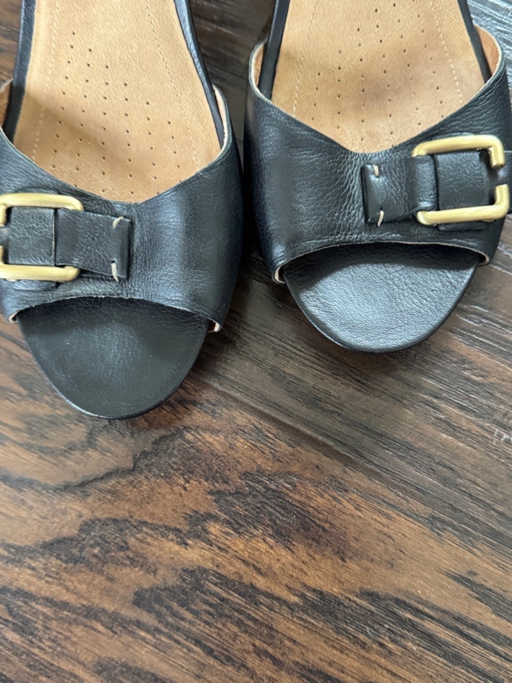 Clarks Black Leather Cross-Strap Sandals with Gold Buckles - Picture 6 of 12